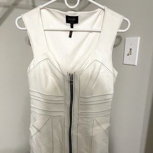 Sleeveless white Laundry by Shelli Segal dress